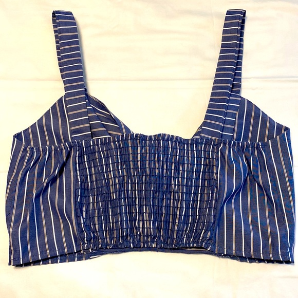 Striped Crop Top with Bow Tie Front - Picture 4 of 9